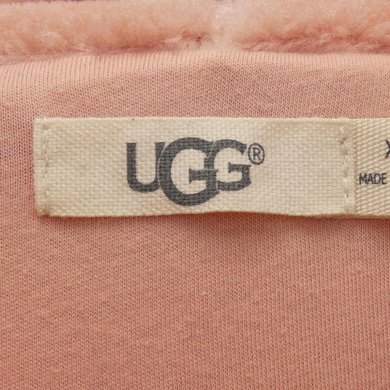 アグ UGG トップス