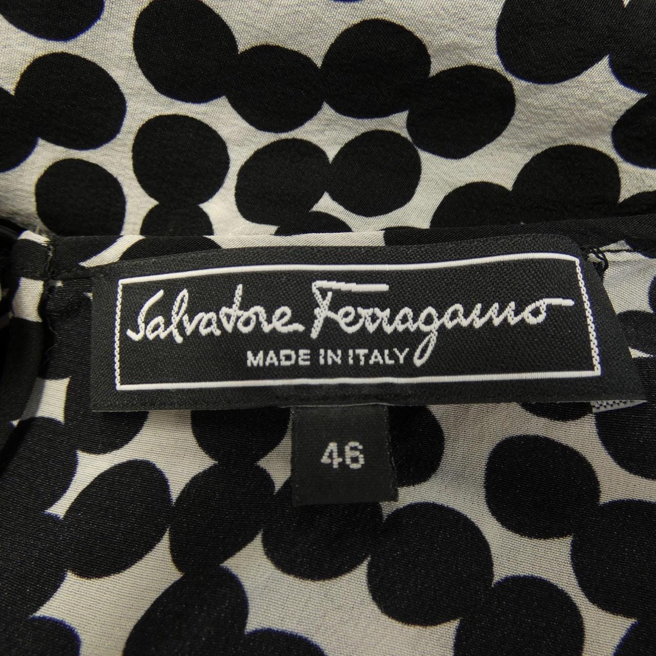 サルヴァトーレフェラガモ SALVATORE FERRAGAMO ワンピース