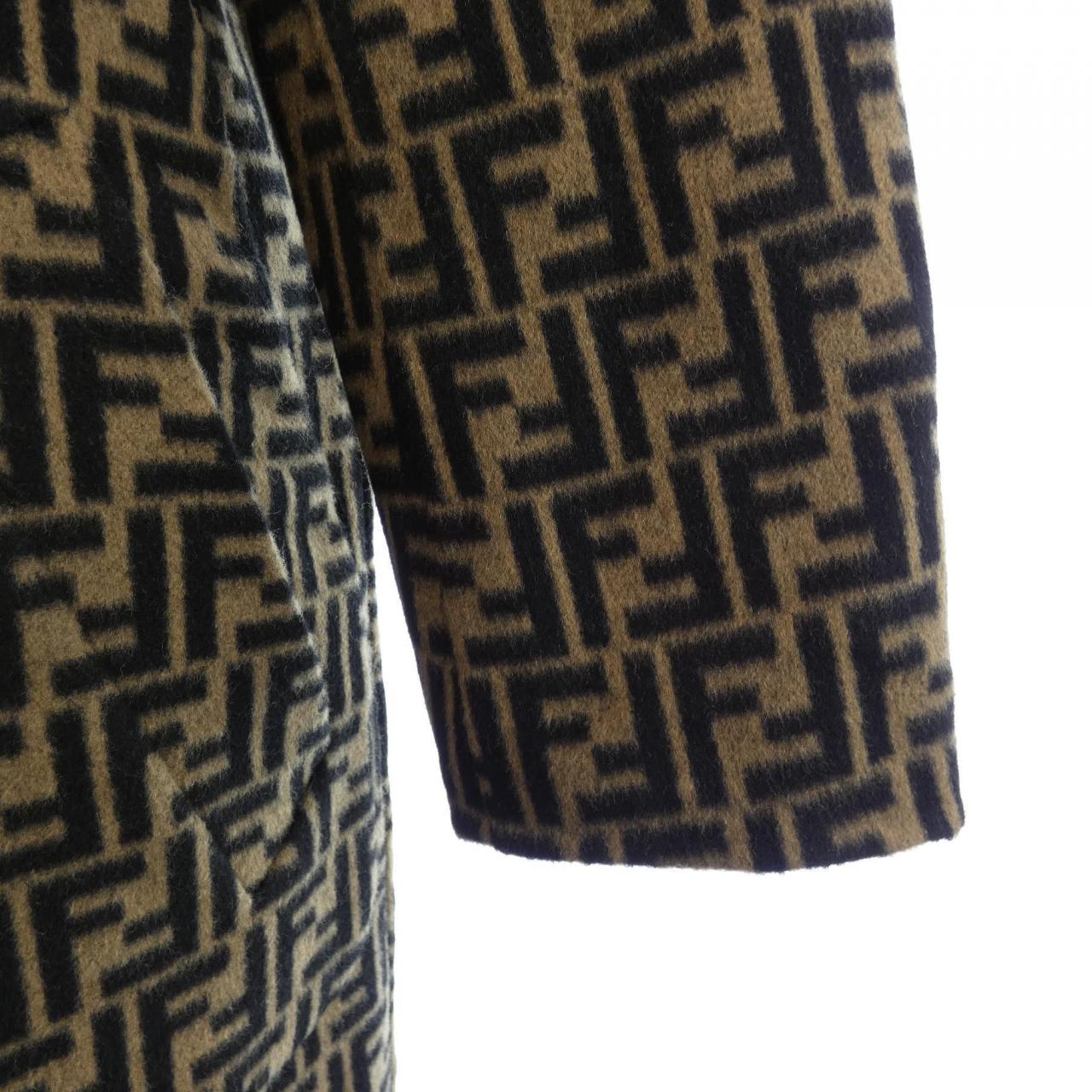 フェンディ FENDI FFモチーフ FF0249 A4LJ コート
