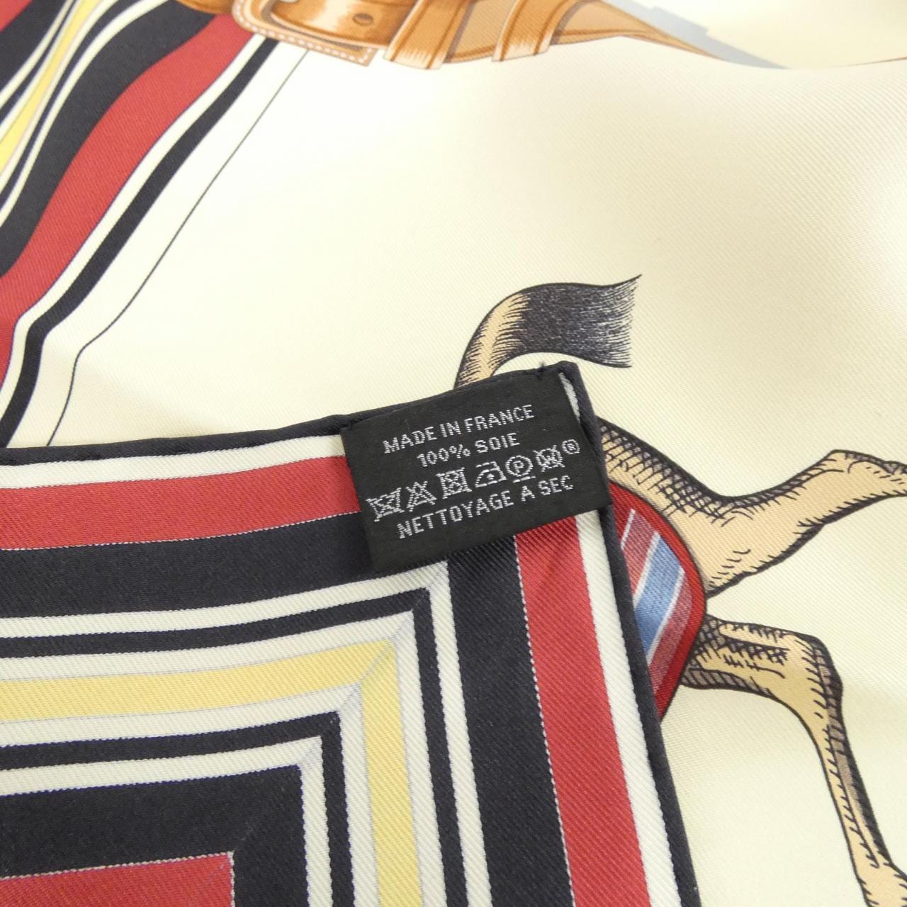エルメス COUVERTURES ET TENUES DE JOUR カレ 001356S スカーフ