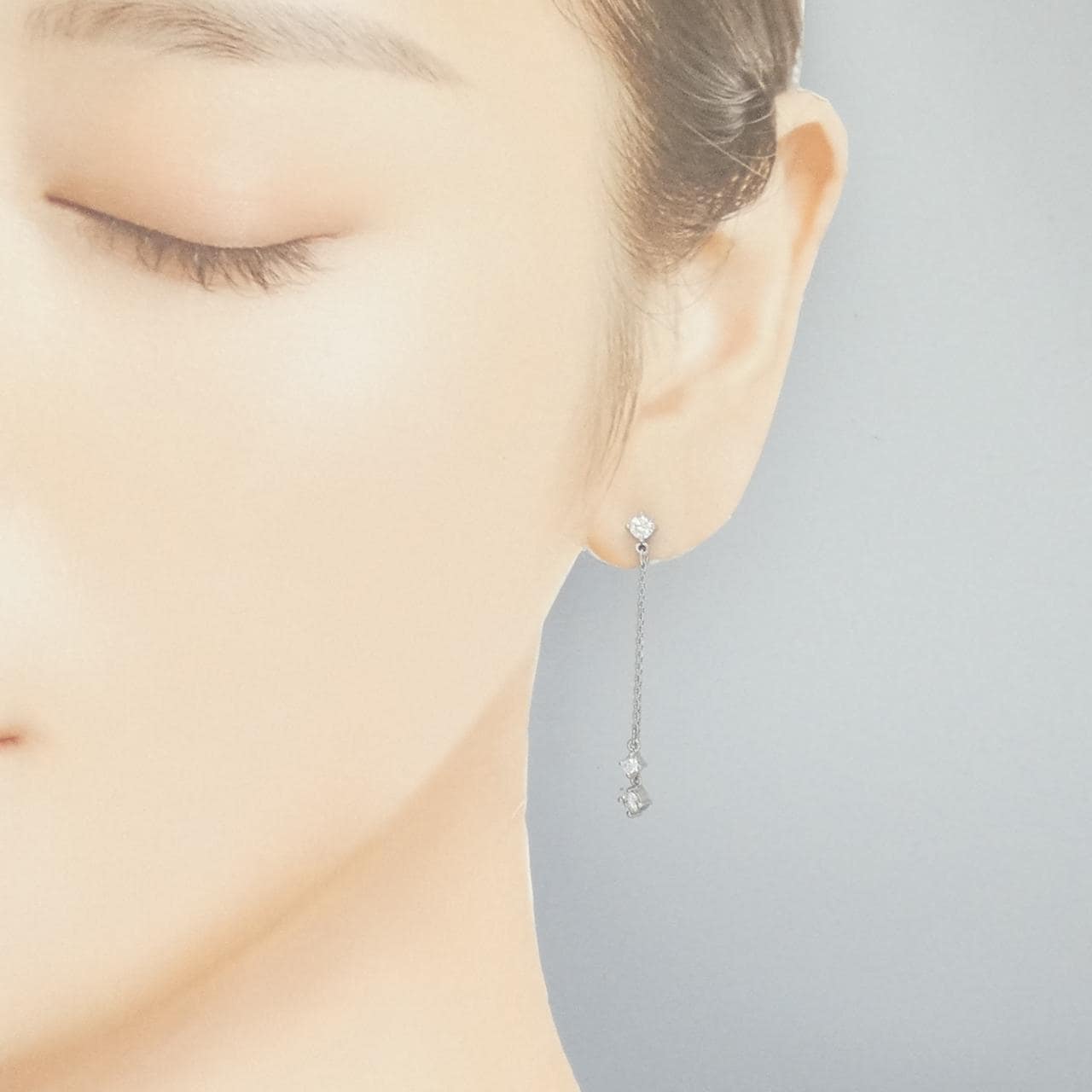 PT900钻石耳环 0.50 克拉