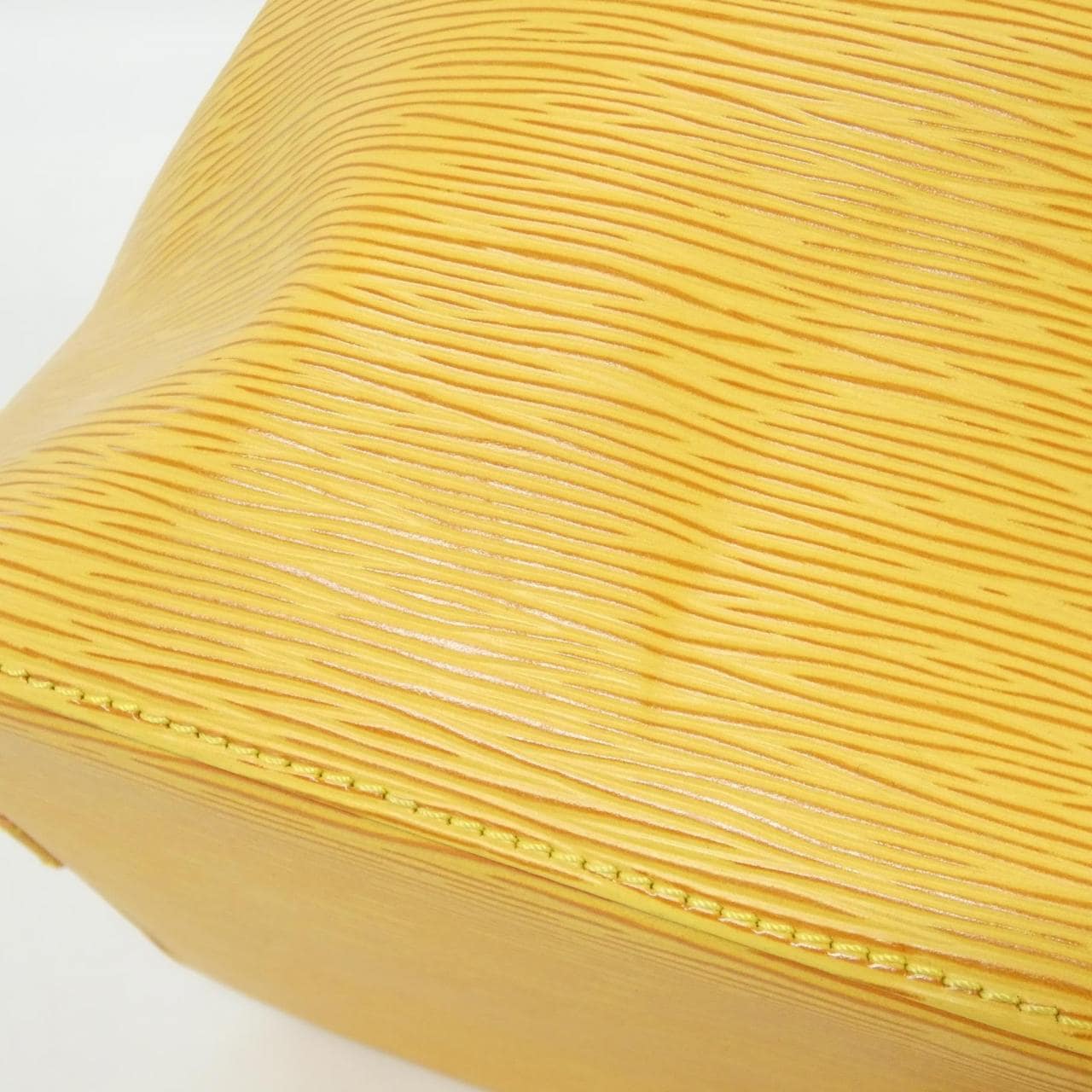 ルイヴィトン エピ プチ ノエ M44109 ショルダーバッグ