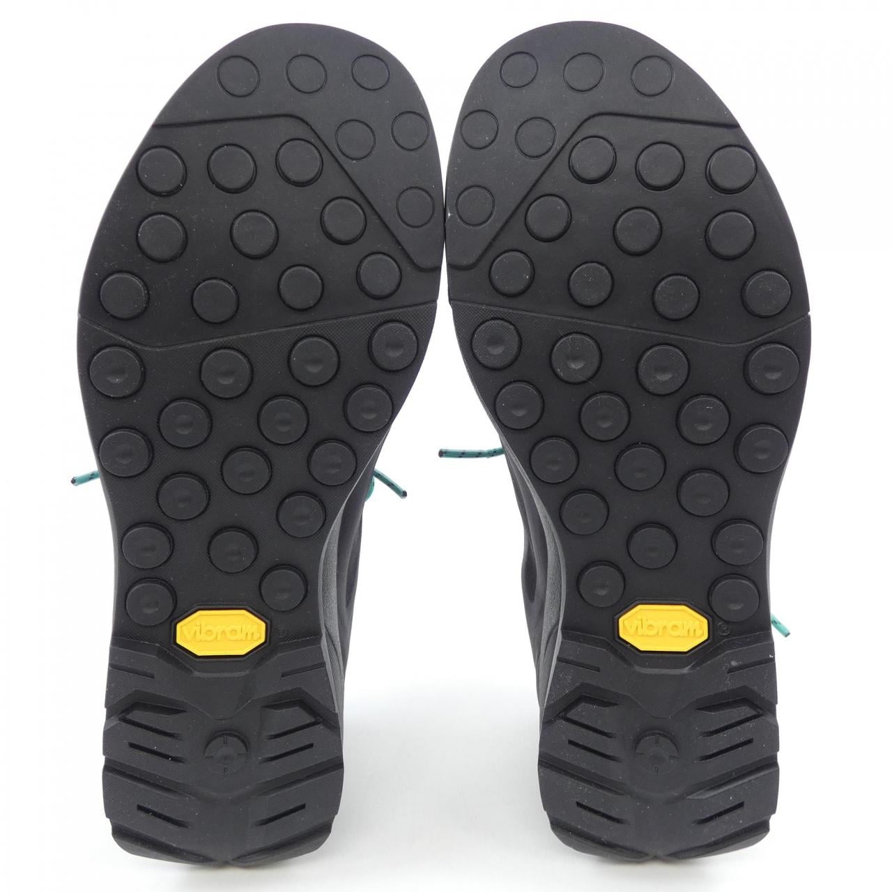 アークテリクス ARC'TERYX スニーカー