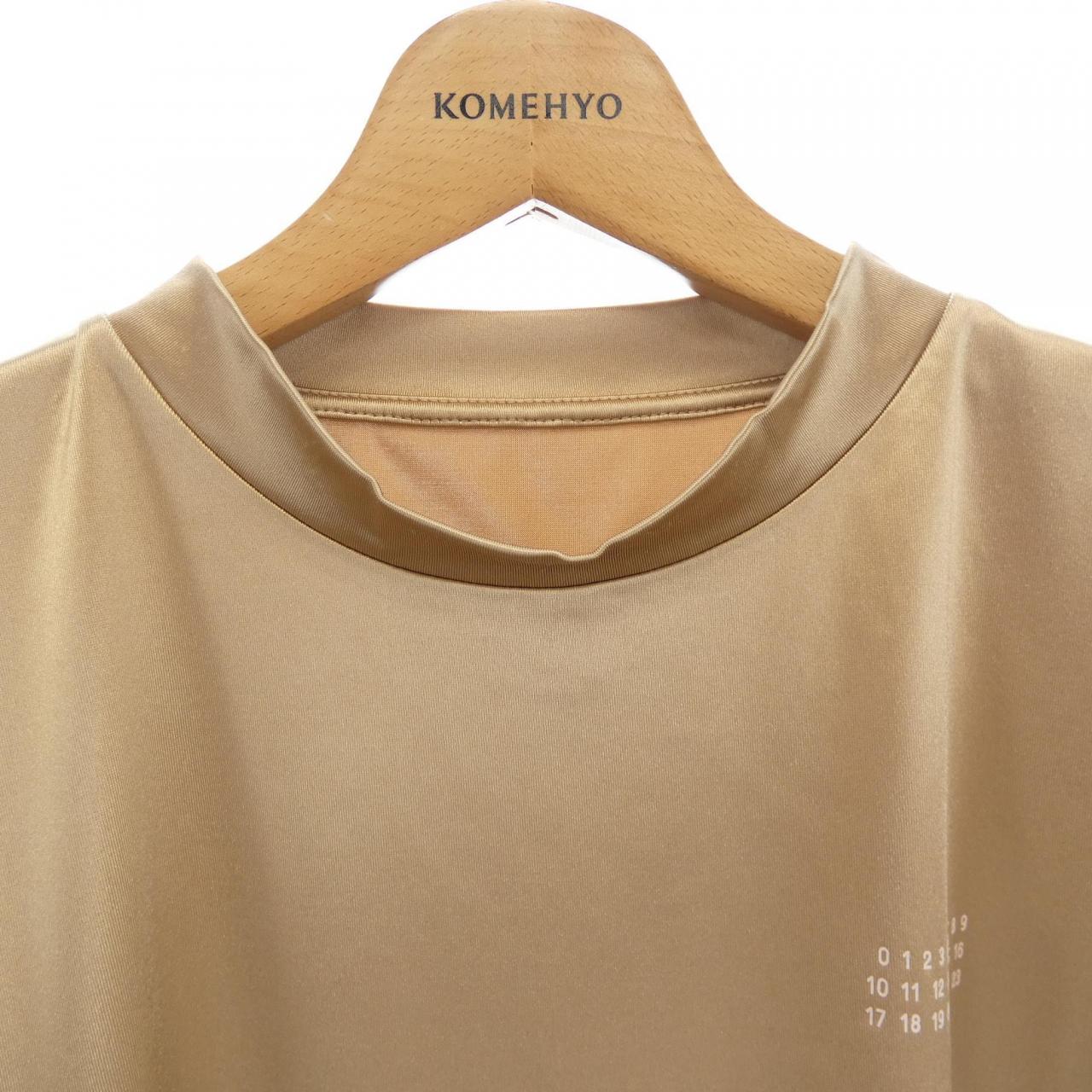エムエムシックス MM6 S52GC0291 Tシャツ