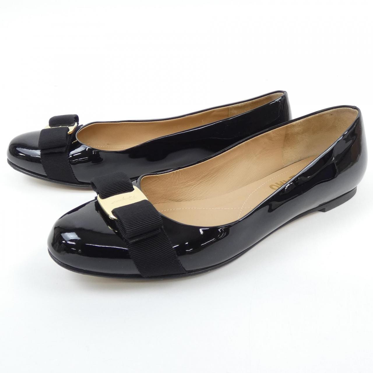 フェラガモ FERRAGAMO パンプス