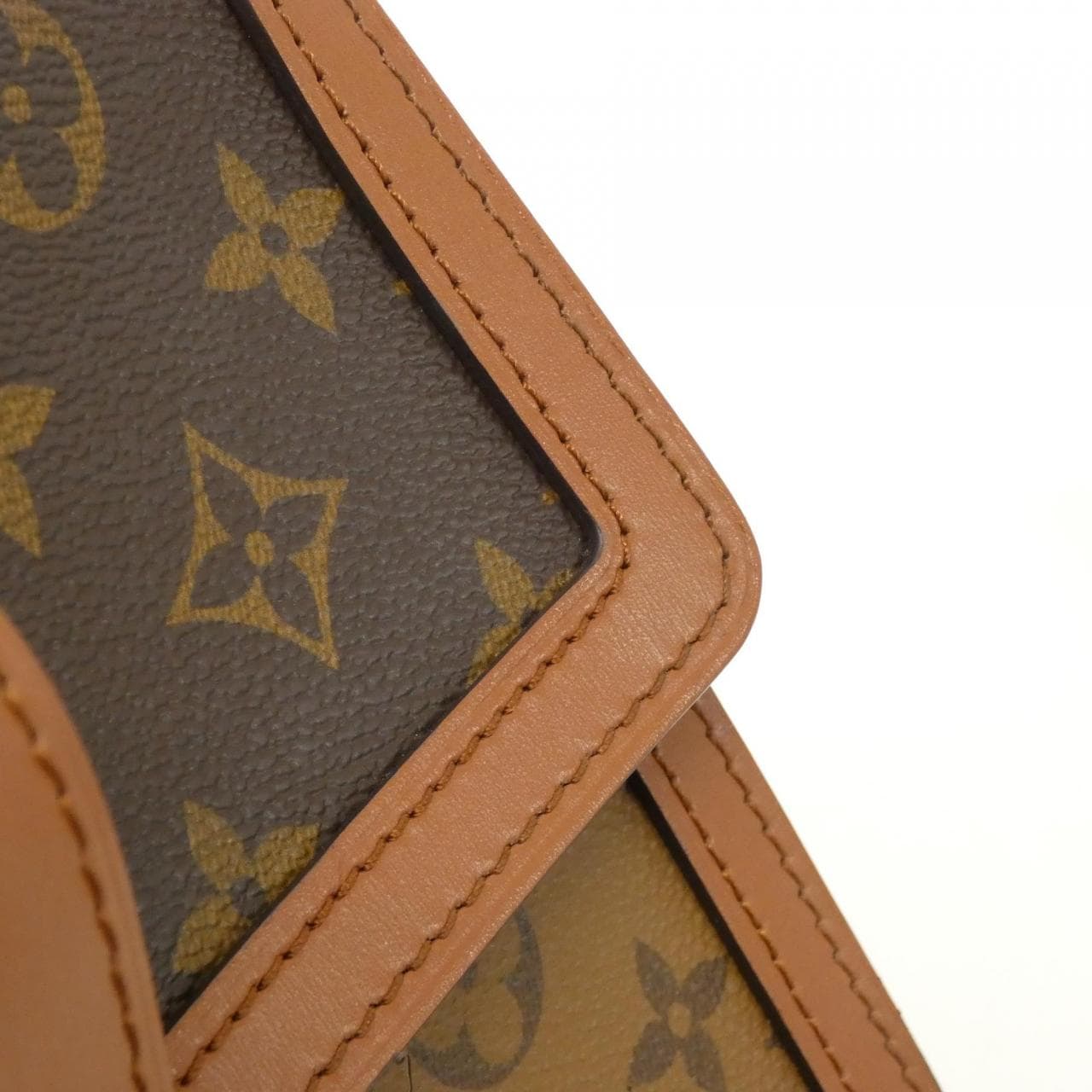 LOUIS VUITTON Monogram Reverse Dauphine MM M44391 肩背包