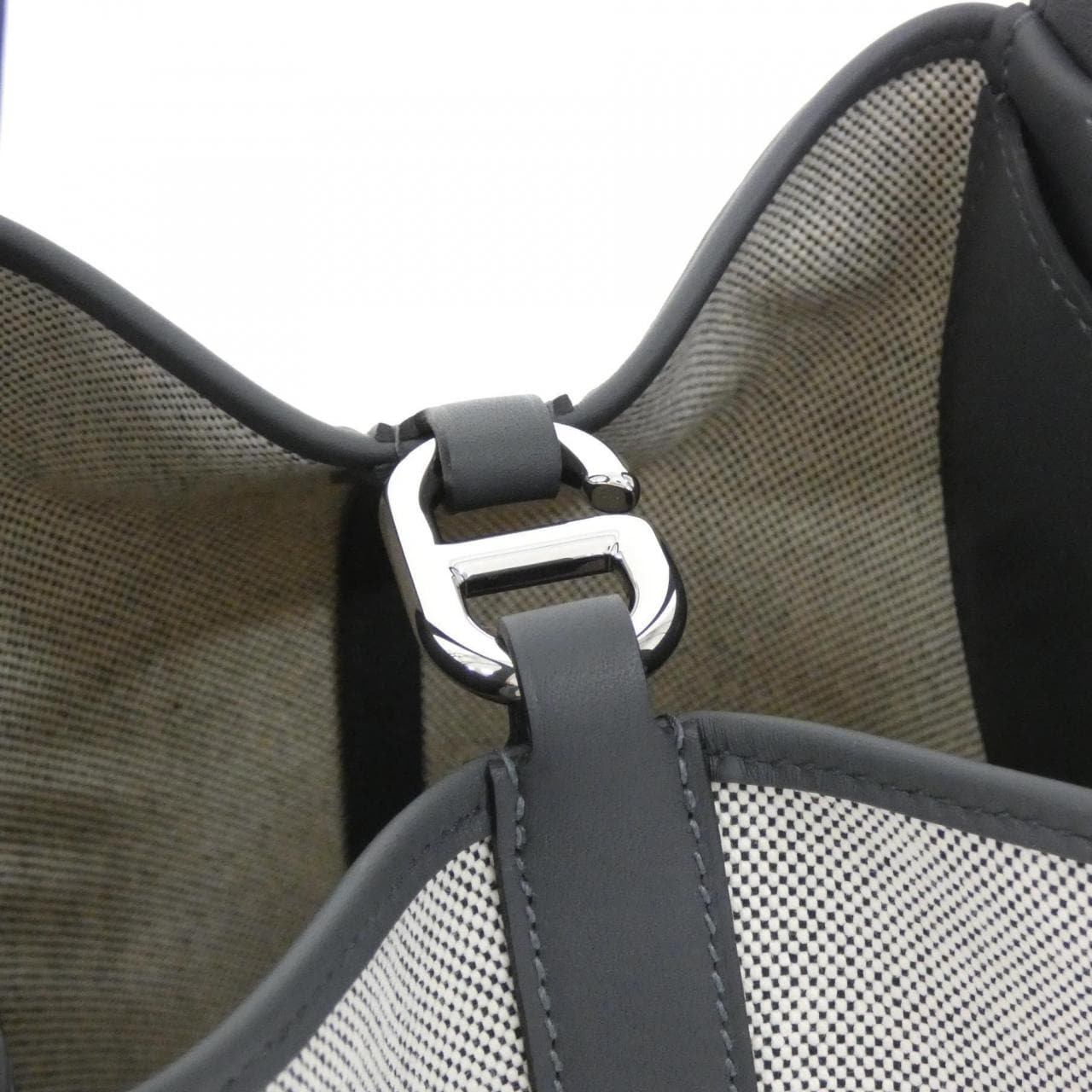 エルメス イン ザ ループ 18cm 085690CK バッグ