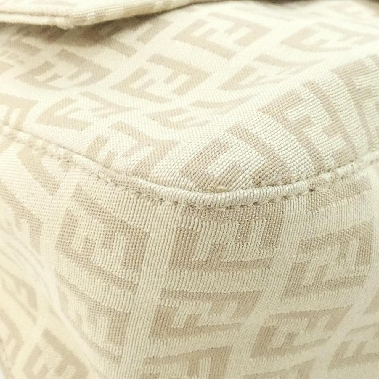 【ヴィンテージ】フェンディ マンマ バゲット 8BR001 LPN ショルダーバッグ