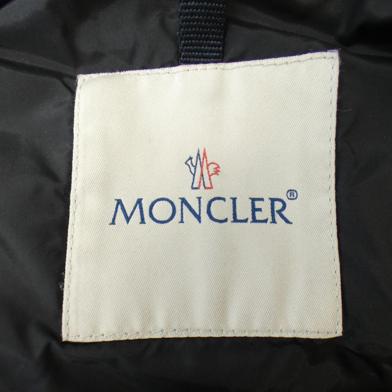 モンクレール MONCLER ダウンジャケット
