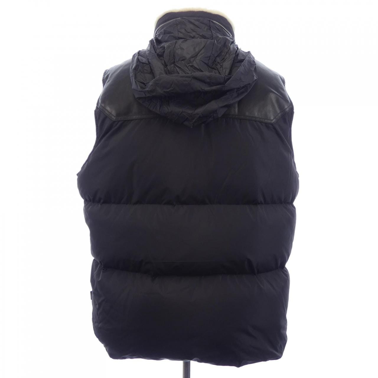 モンクレール MONCLER AVORD ダウンベスト