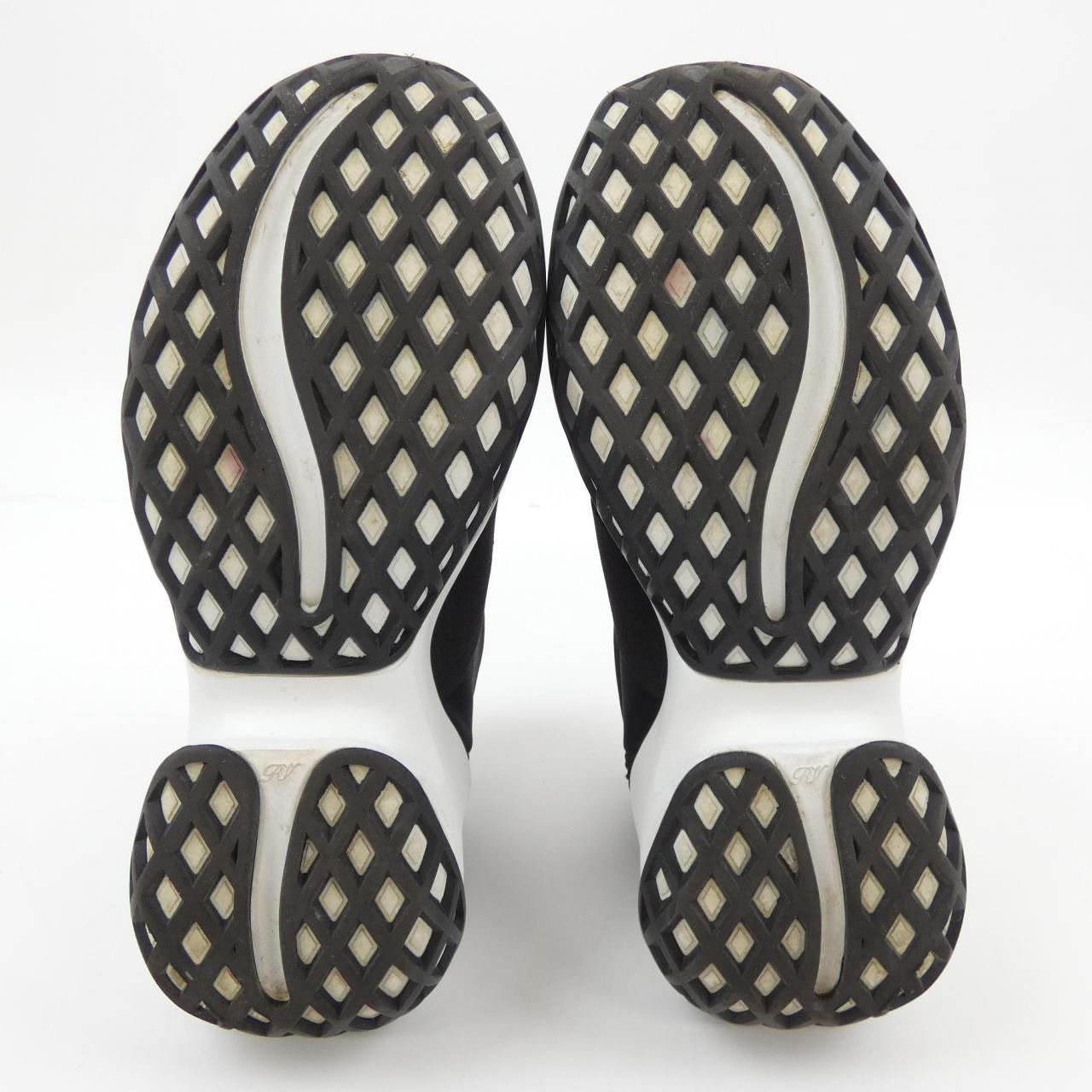 ロジェヴィヴィエ ROGER VIVIER スニーカー