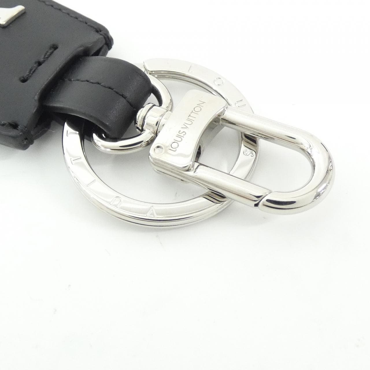 LOUIS VUITTON Keychain LV Cloche Cre M68020 Qeelin