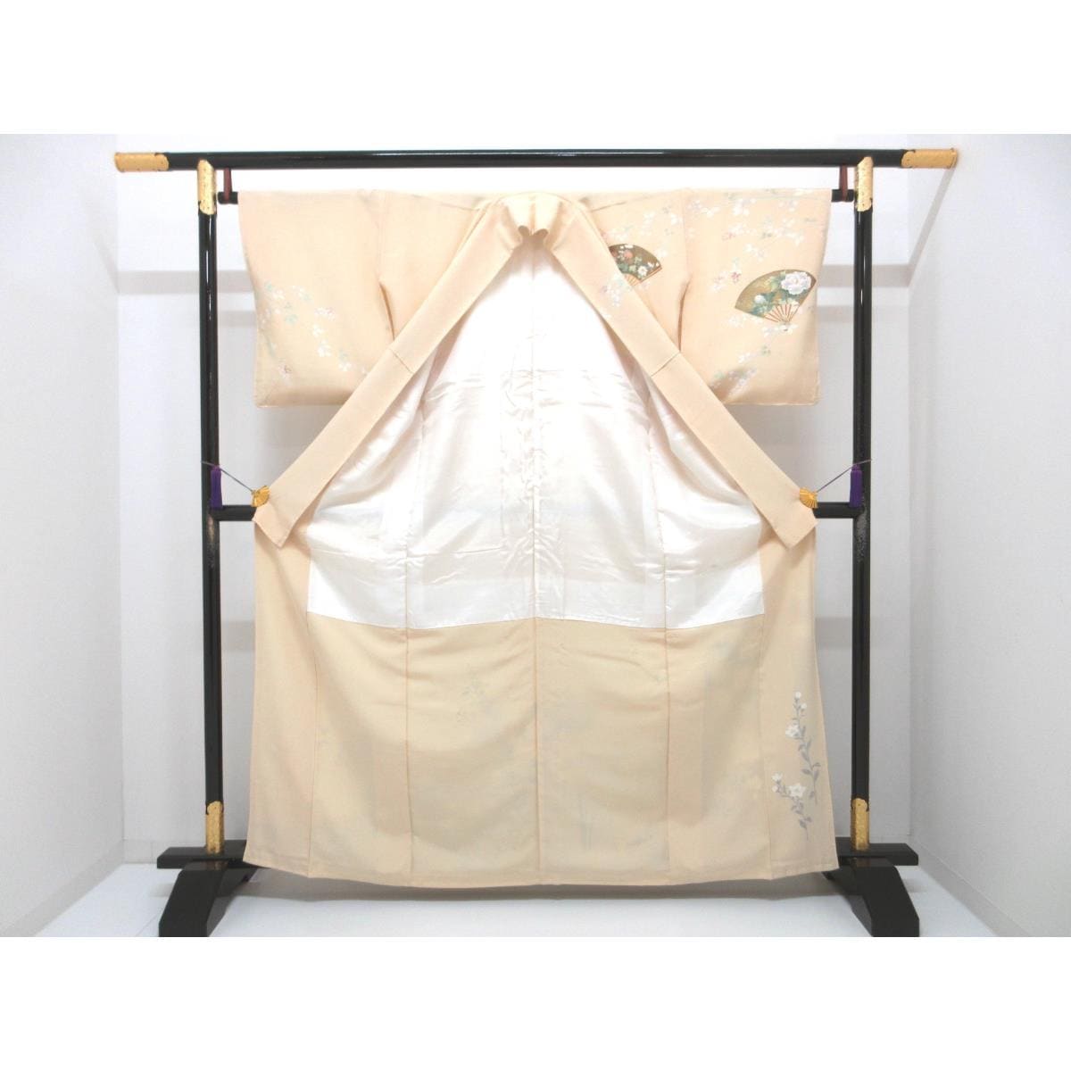 訪問着　友禅金彩加工　刺繍入り