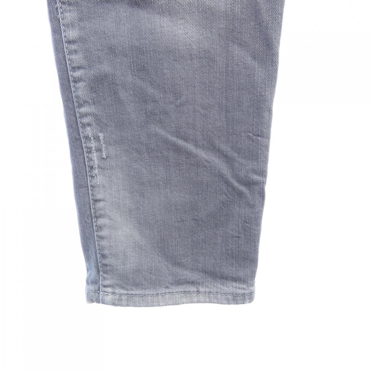 ディースクエアード DSQUARED2 S74LB1656 ジーンズ