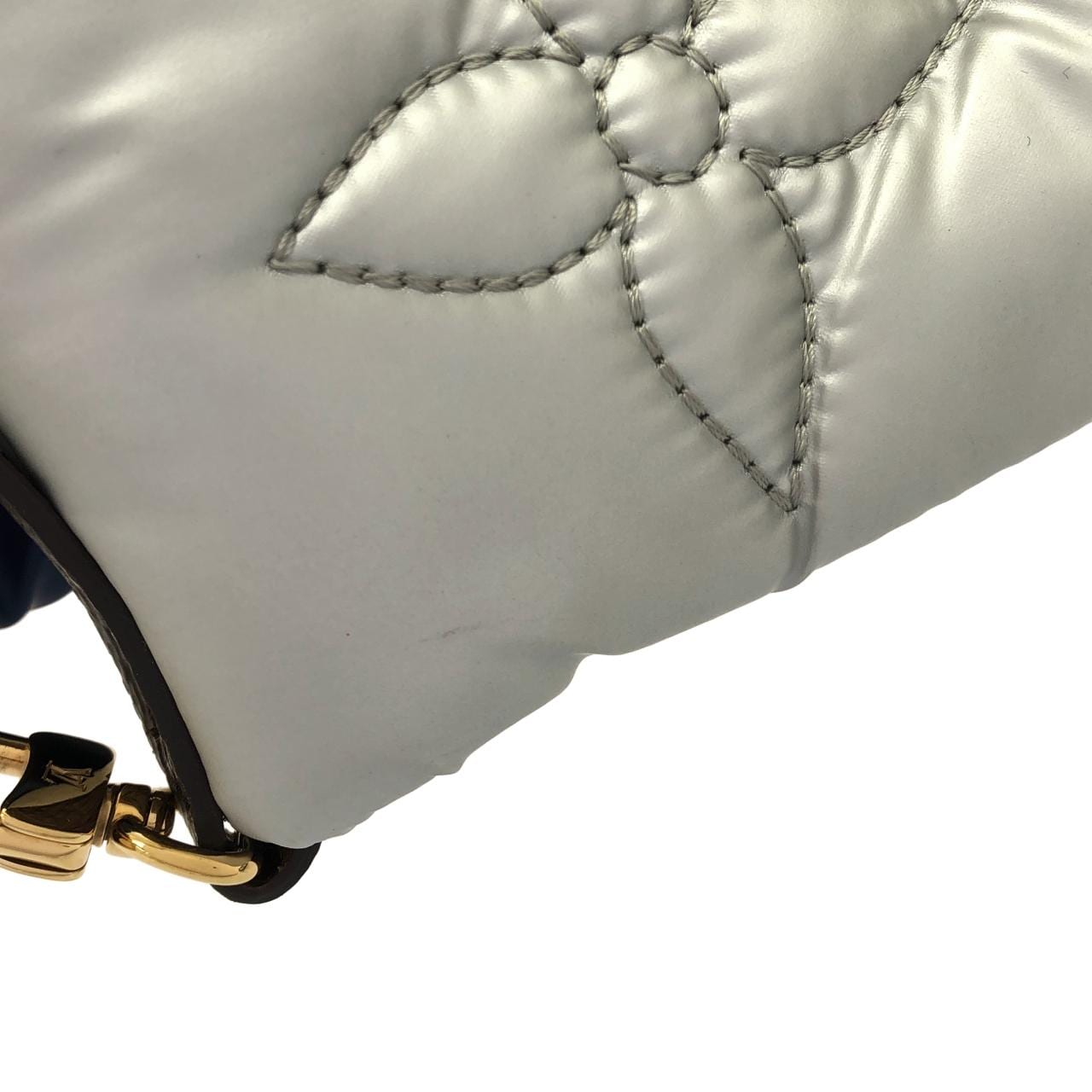 ルイヴィトン モノグラム(LVピロー) マキシ ミュルティ ポシェット アクセソワール M21057 ショルダーバッグ