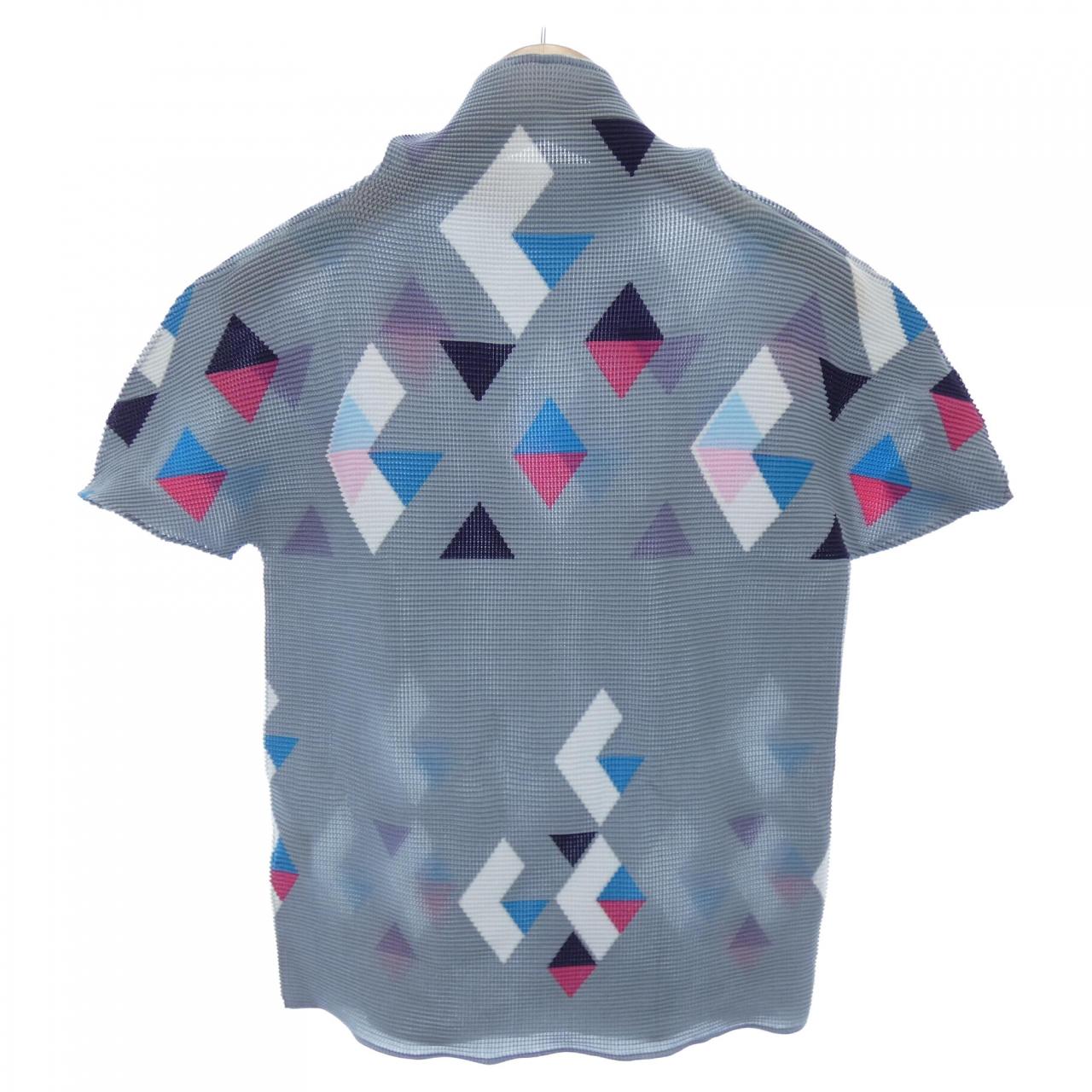 ミーイッセイミヤケ me ISSEY MIYAKE トップス