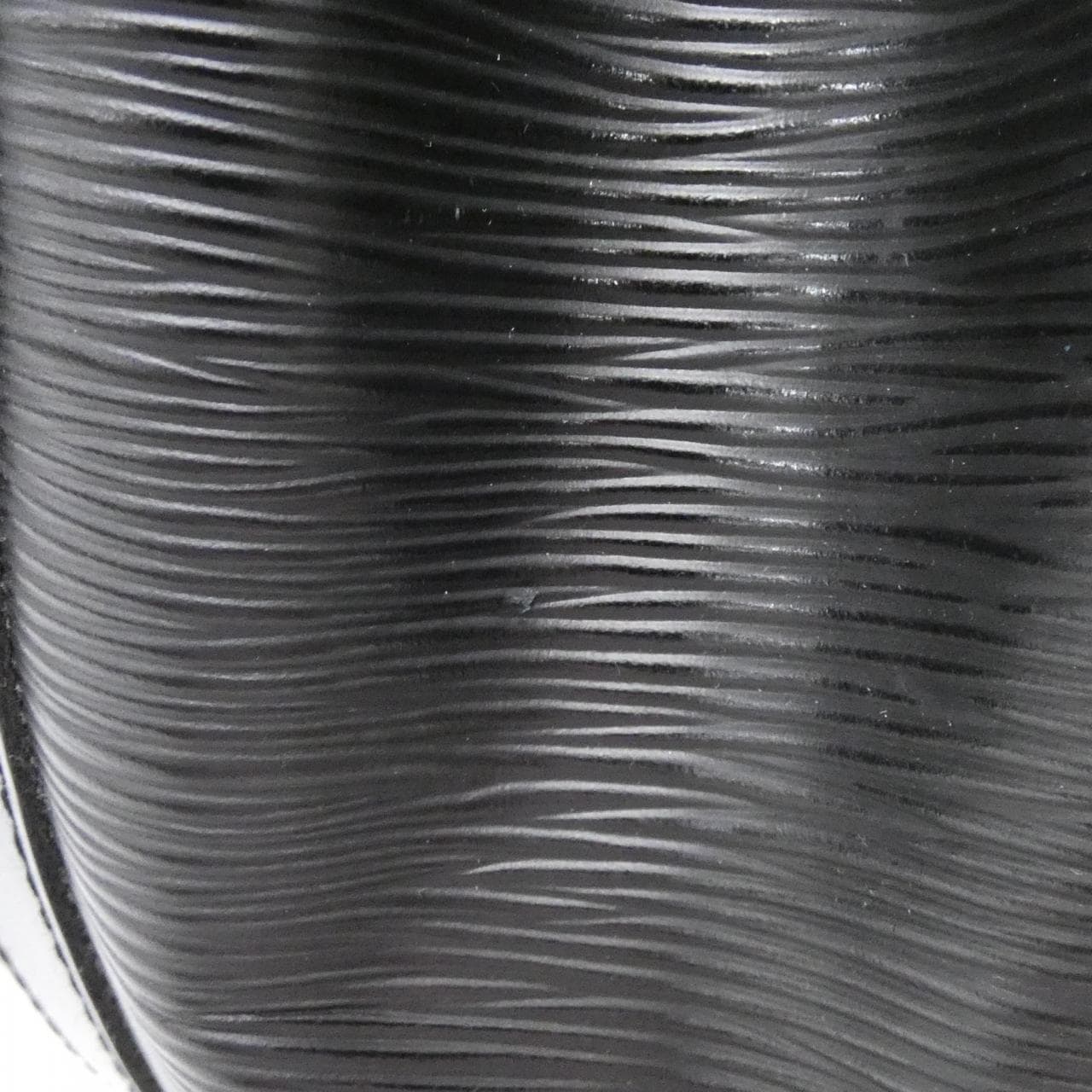 ルイヴィトン エピ プチ ノエ M44102 ショルダーバッグ