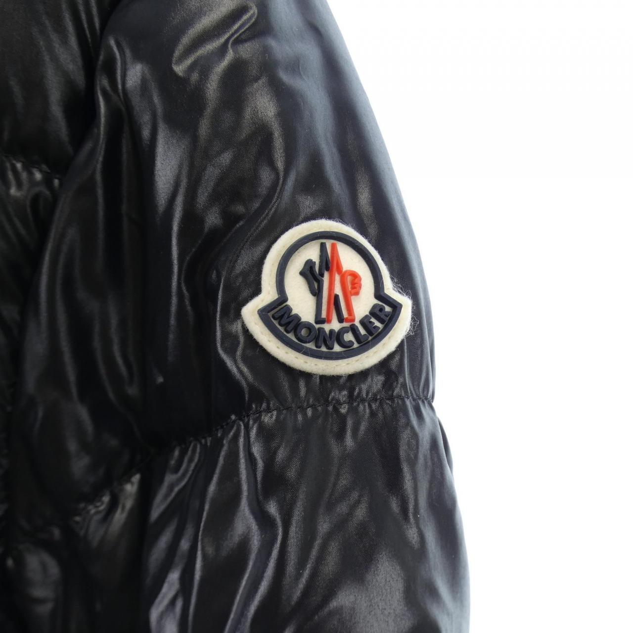 モンクレール MONCLER ダウンジャケット