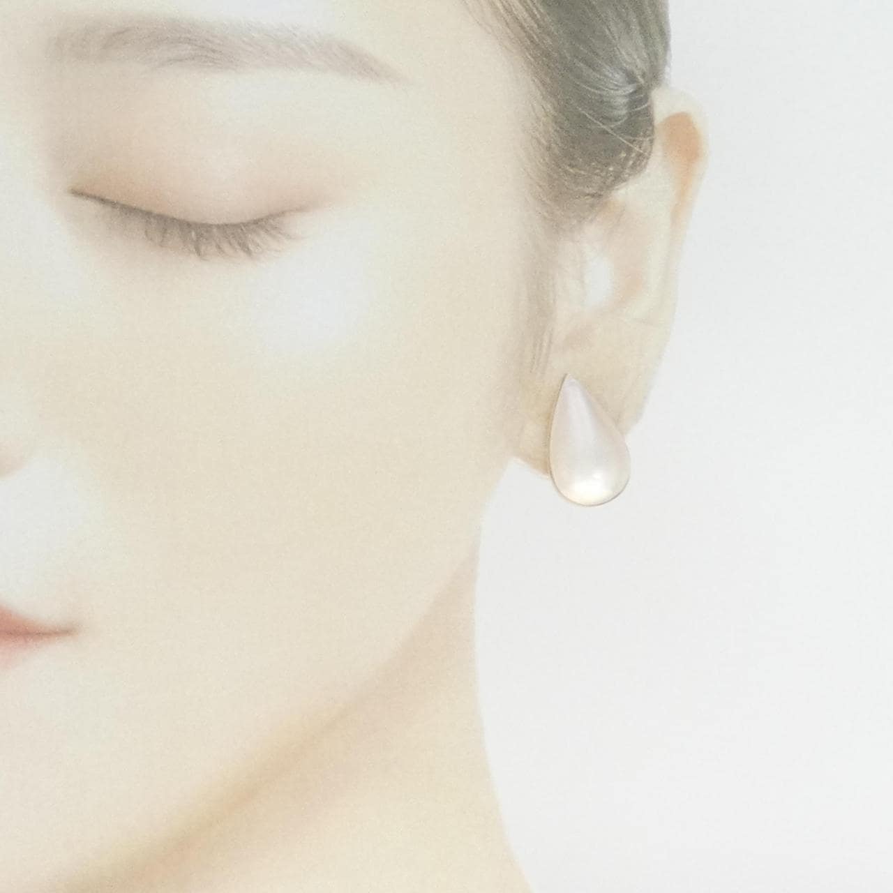 K18YG Mabe pearl earrings