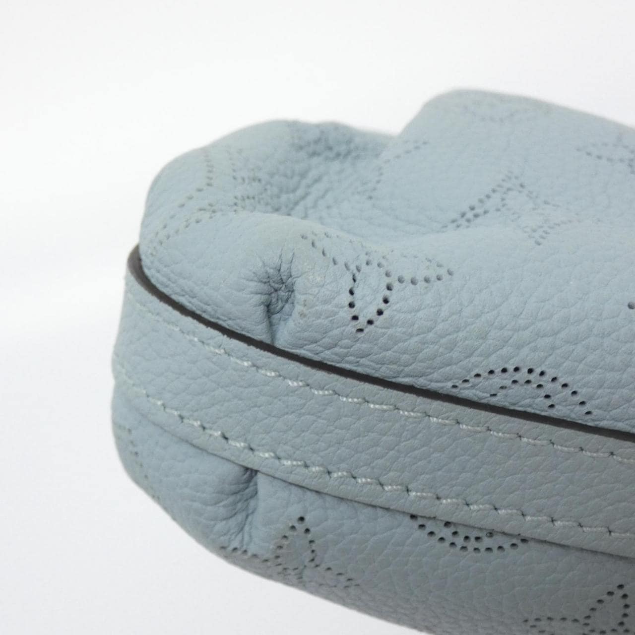 LOUIS VUITTON Mahina Scala 迷你 M80094 单肩包