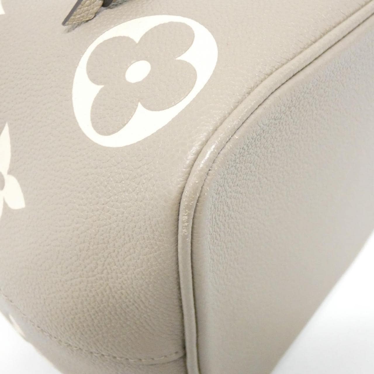 ルイヴィトン バイカラー モノグラム アンプラント ネオ ノエ MM M45555 ショルダーバッグ