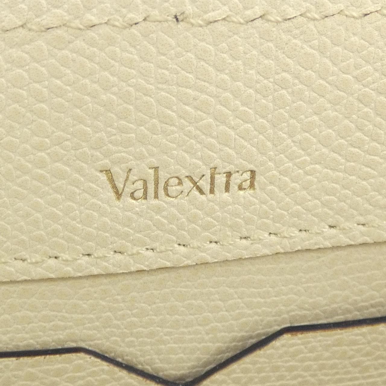ヴァレクストラ VALEXTRA イジィデ ISIDE クロスボディ BAG