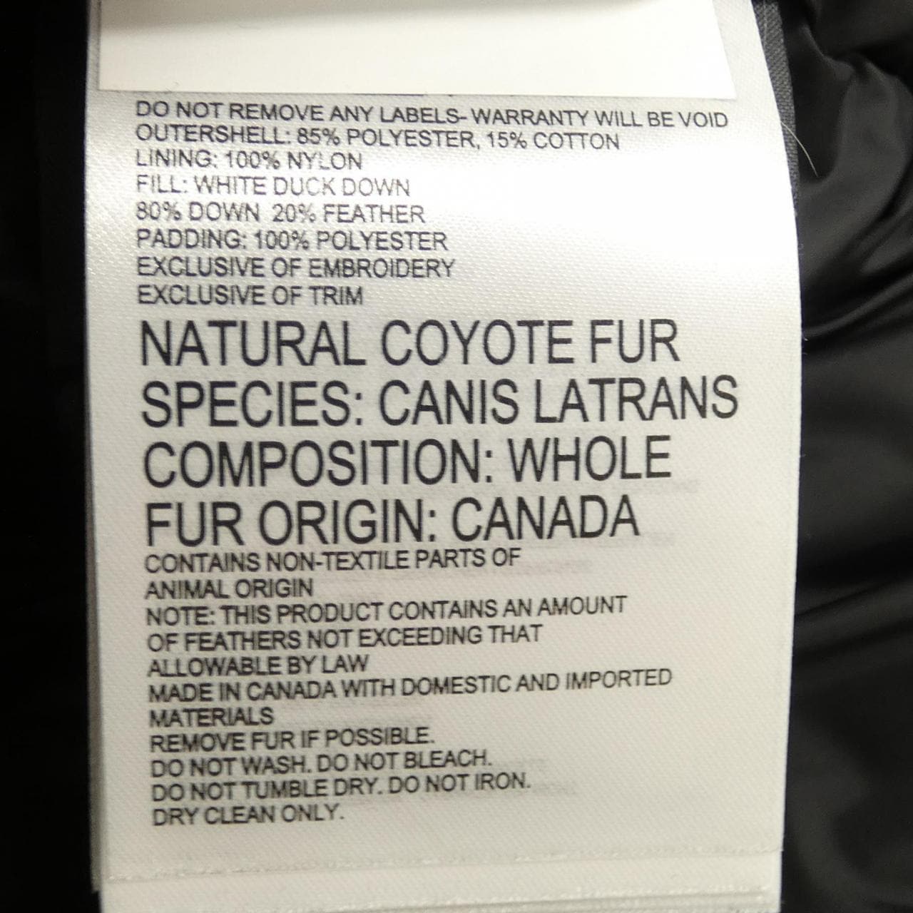 加拿大鹅CANADA GOOSE羽绒大衣