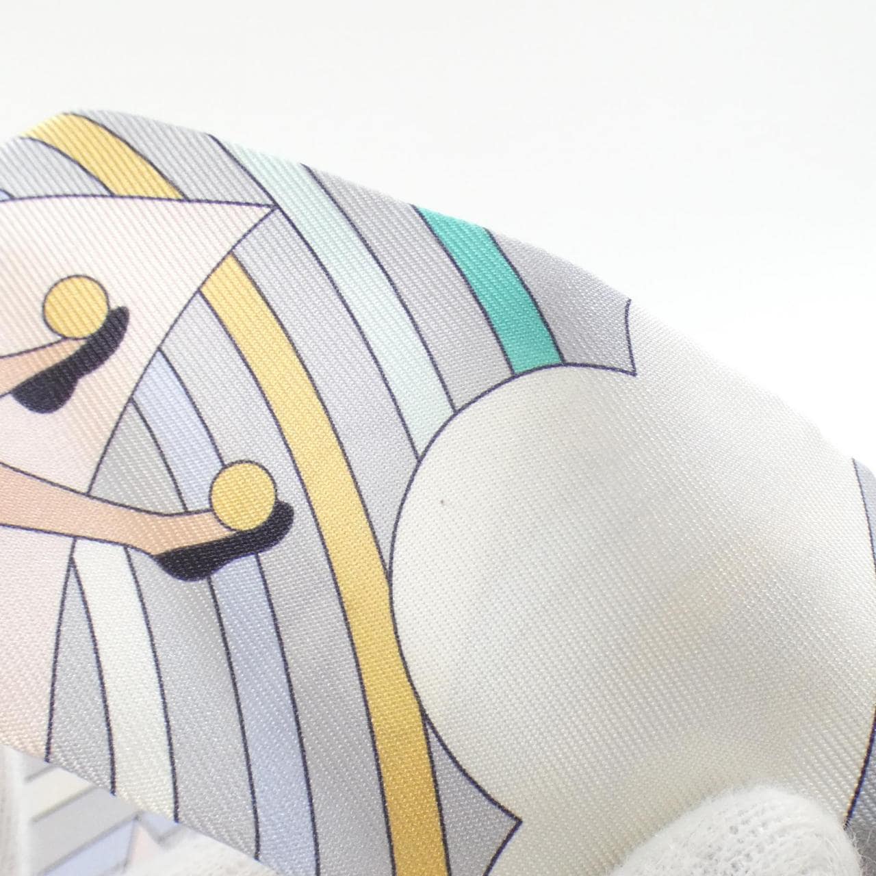 エルメス CARRES VOLANTS ツイリー 063849S スカーフ