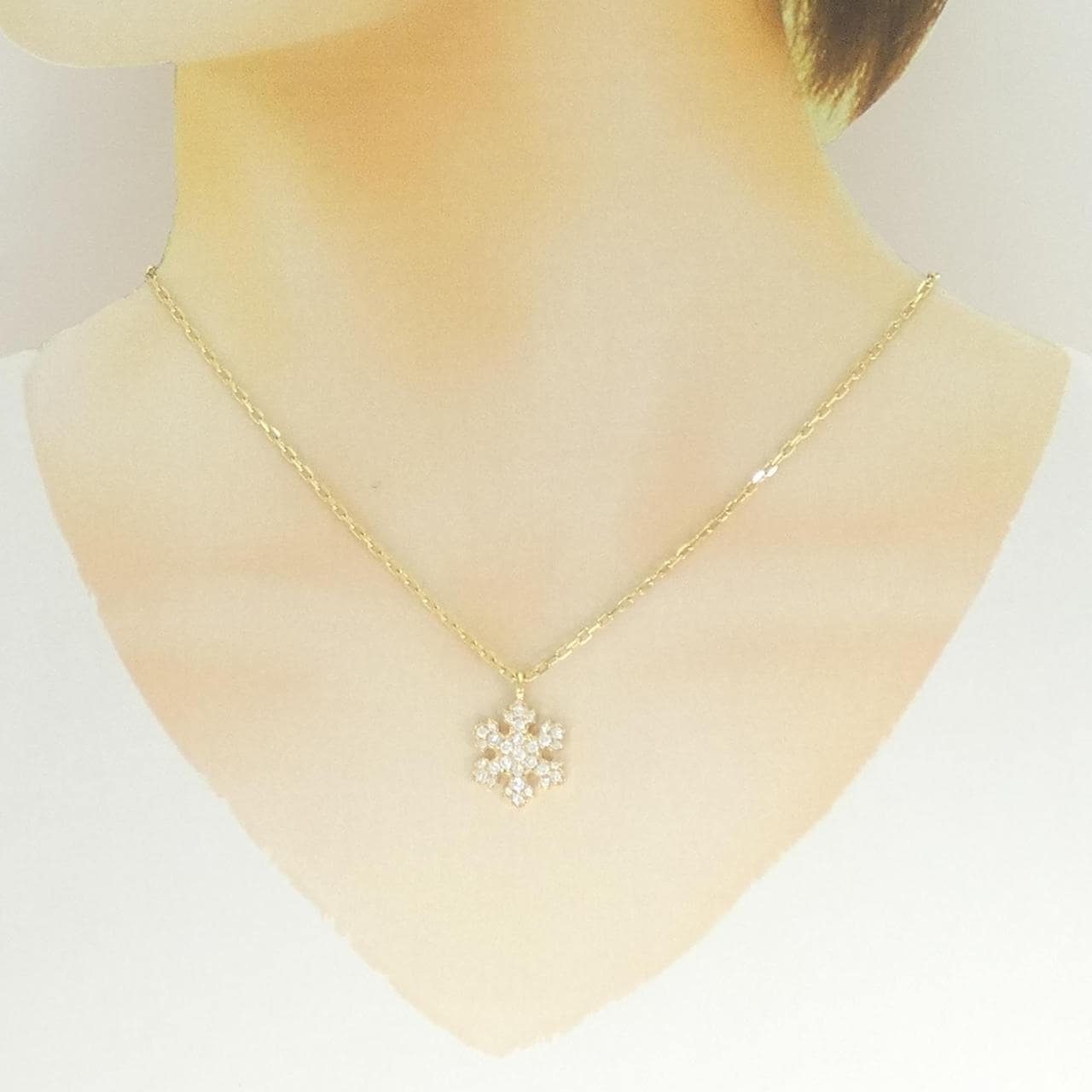 ブルガリ スノーフレイク ネックレス