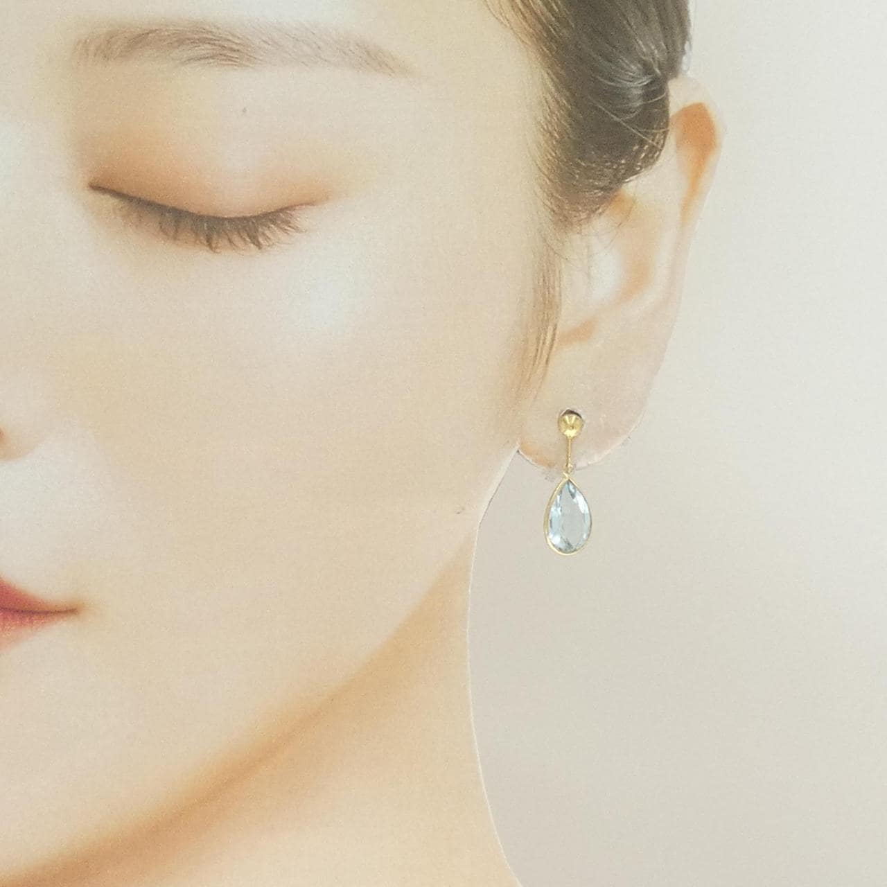 K18YG 藍色托帕石耳夹