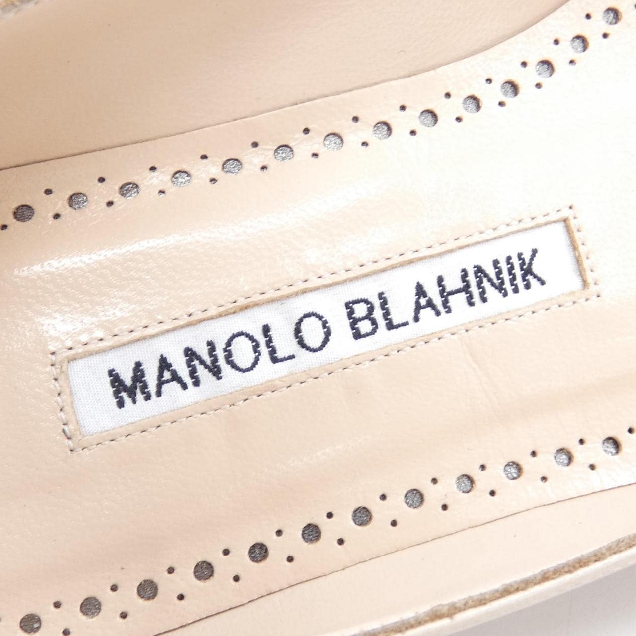 マノロブラニク MANOLO BLAHNIK フラットシューズ