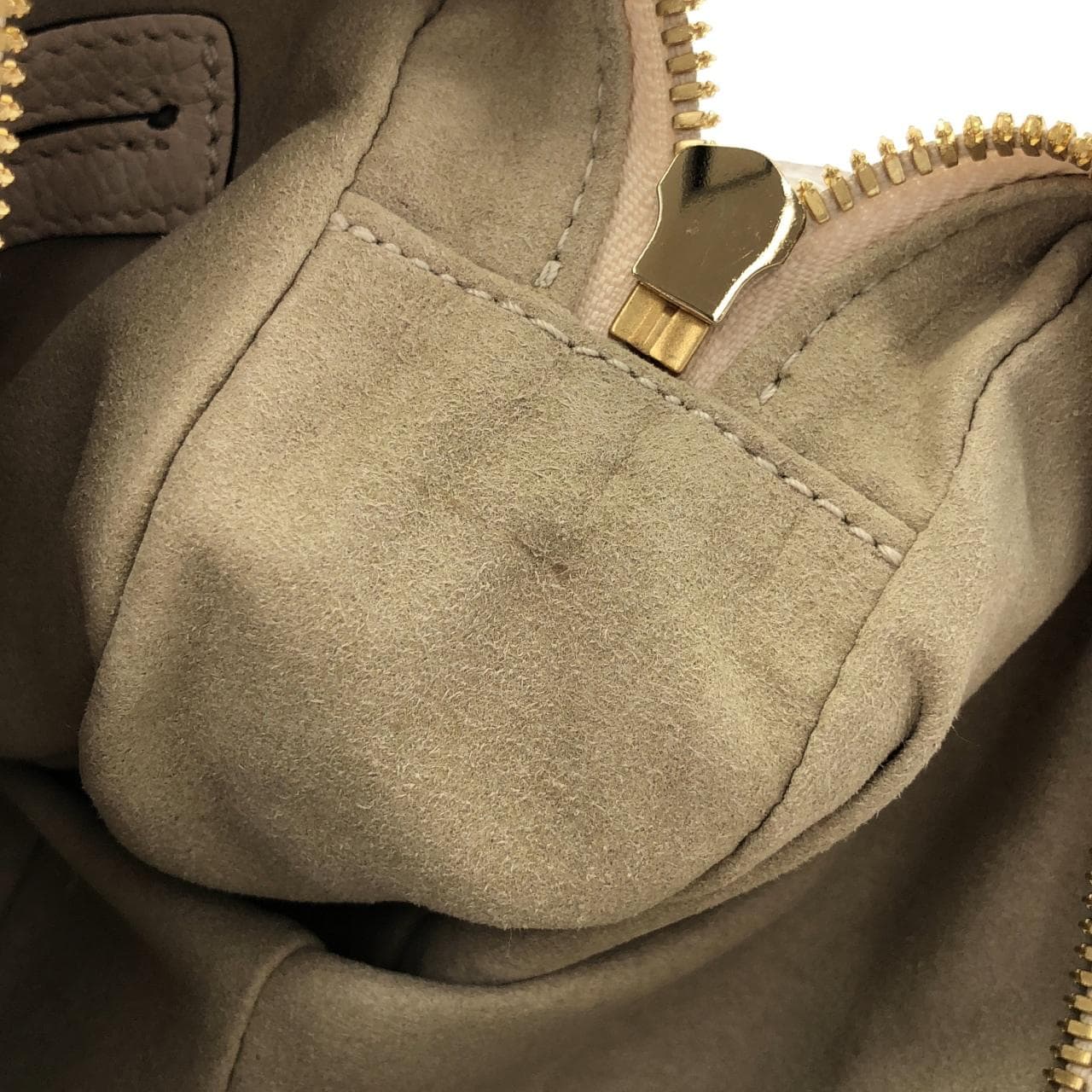 サルヴァトーレフェラガモ 21 H006 ショルダーバッグ