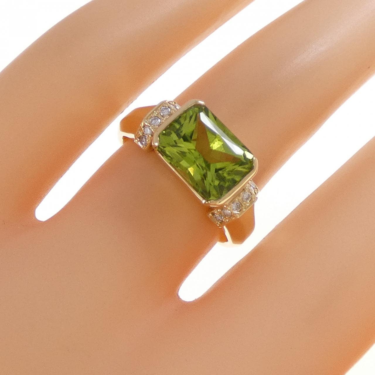 K18YG ペリドット リング 2.87CT