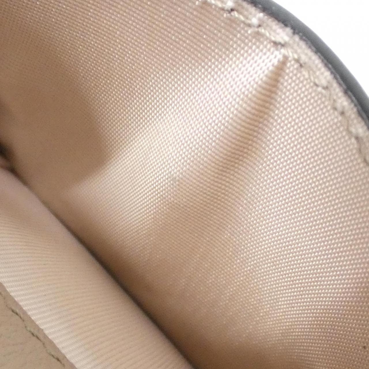 ヴァレンティノガラヴァーニ WW2P0Q47BOL 財布