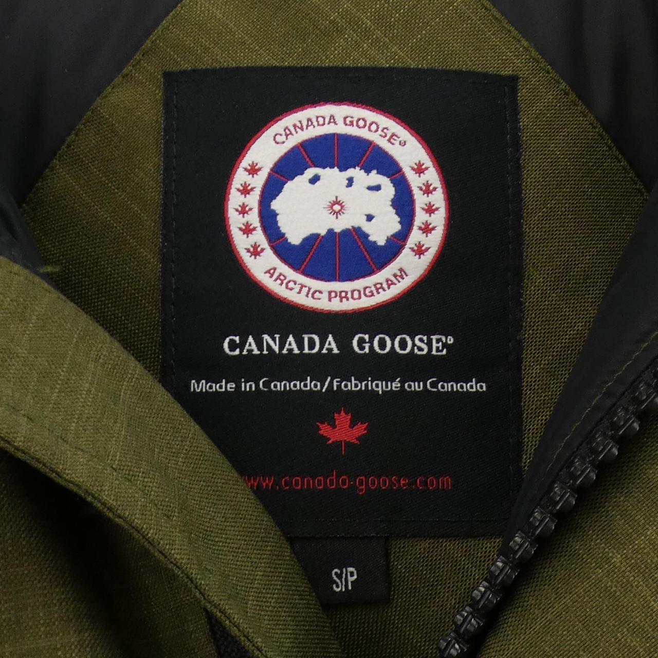 カナダグース CANADA GOOSE ダウンジャケット
