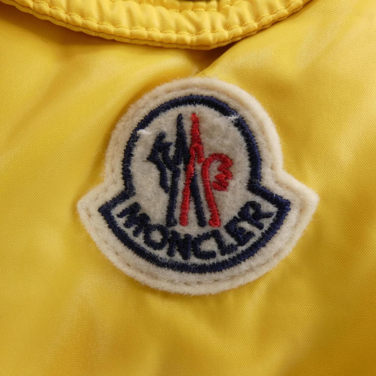モンクレール MONCLER ダウンジャケット