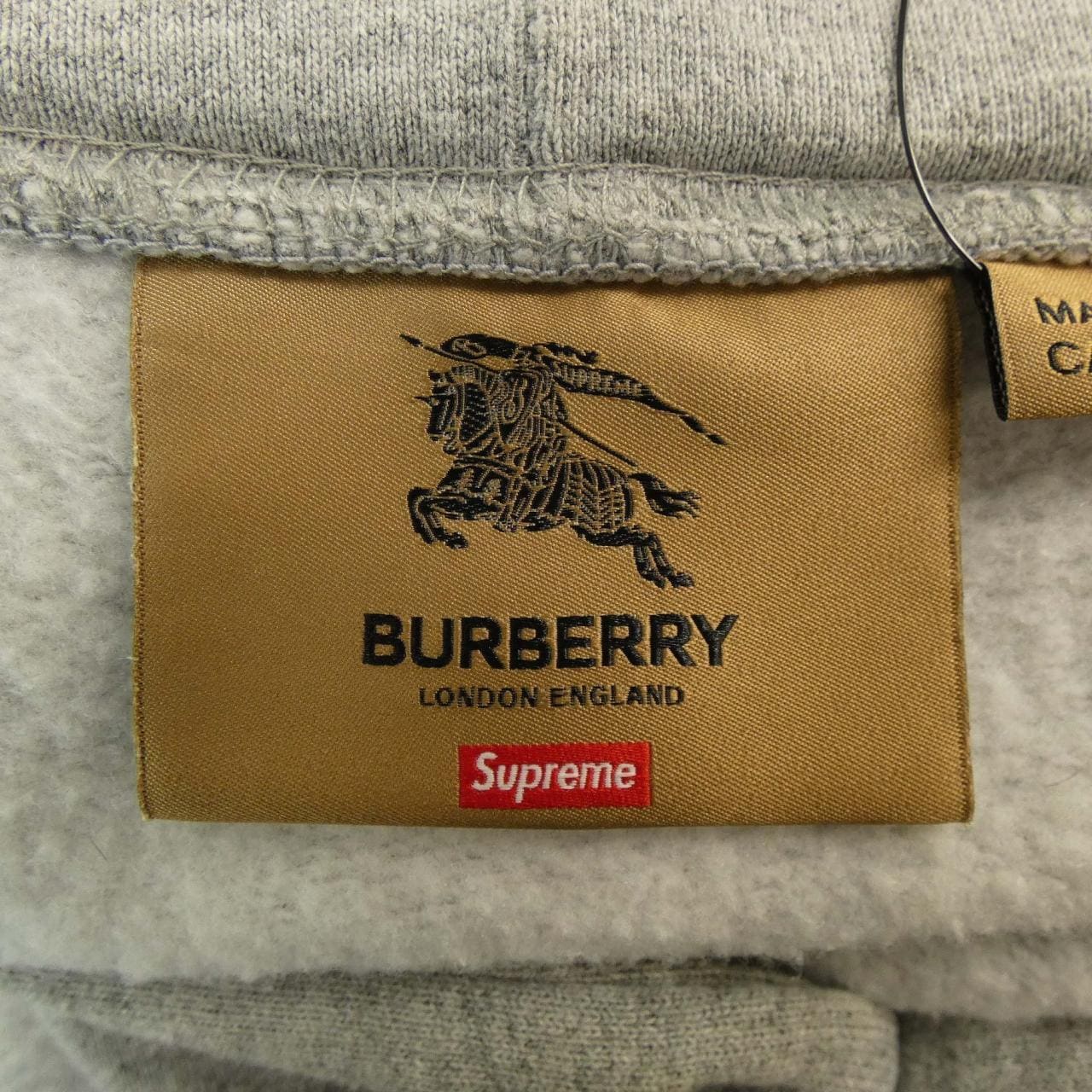 シュプリーム SUPREME BURBERRY パーカー