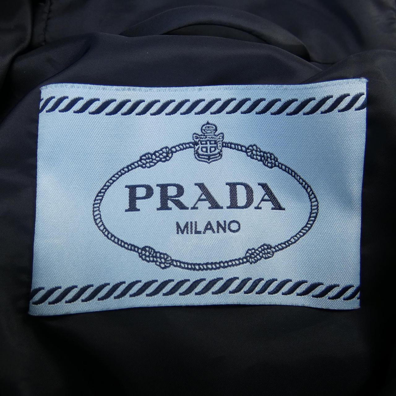 プラダ PRADA ダウンコート