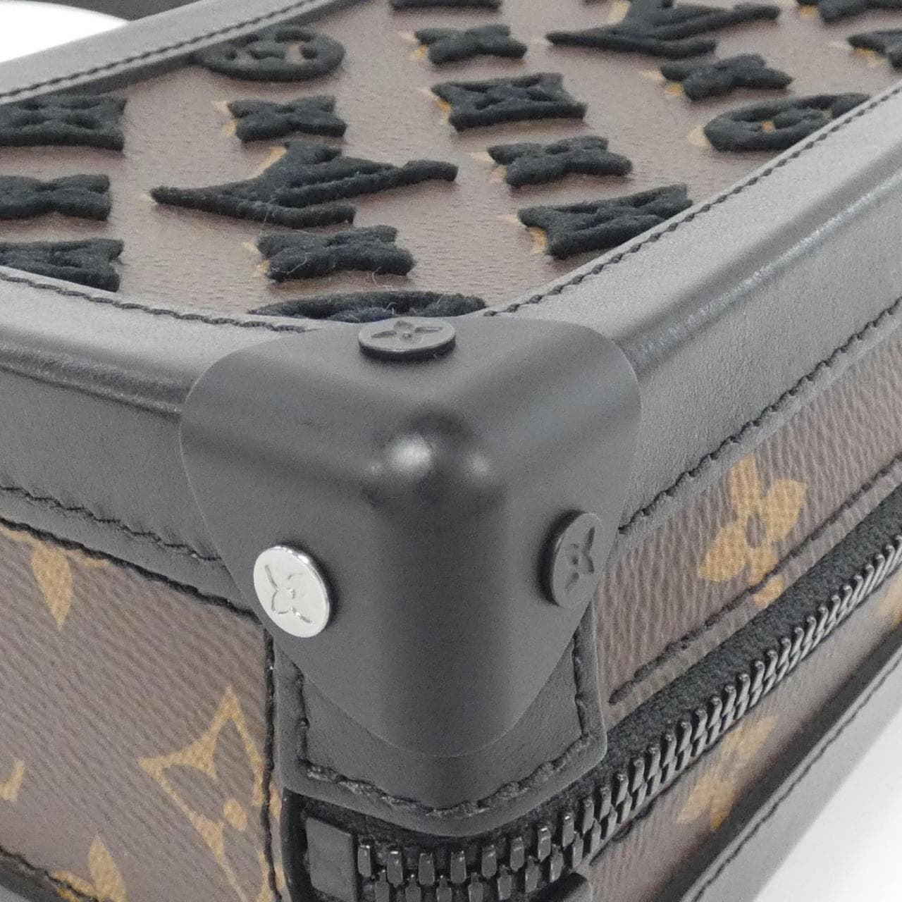 LOUIS VUITTON Monogram塔夫绸垂直柔软 Trunk M45044 单肩包
