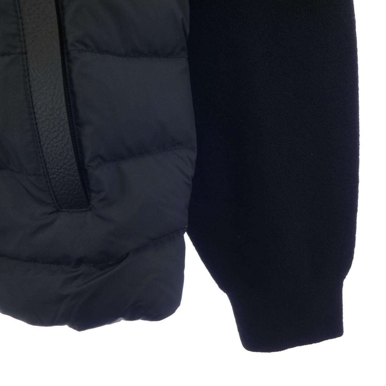 モンクレール MONCLER ダウンジャケット