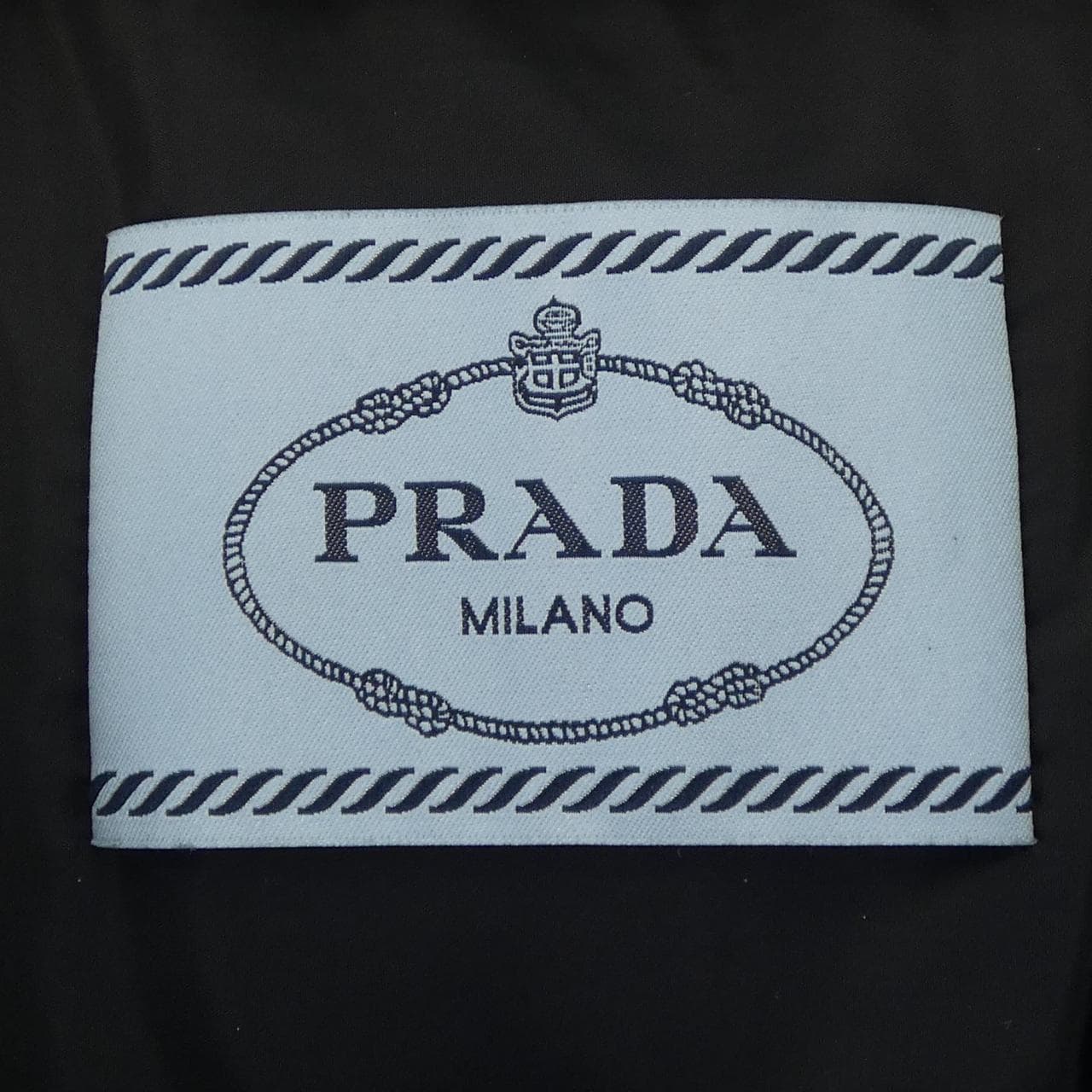 プラダ PRADA ダウンコート