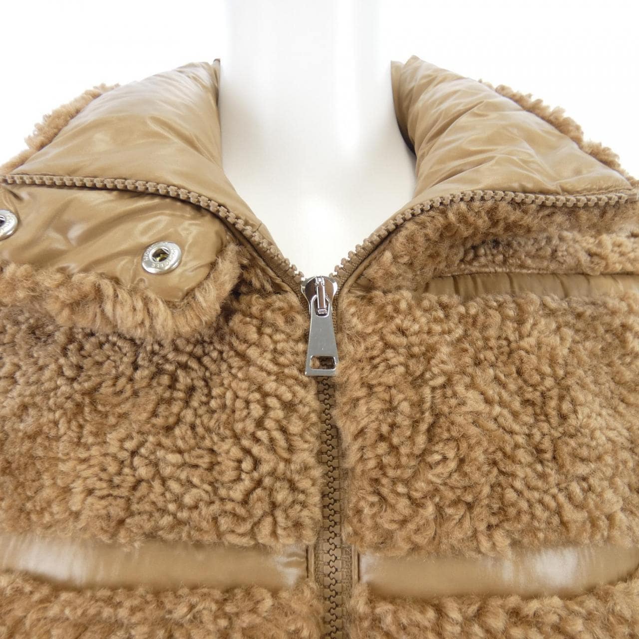 モンクレール MONCLER GENTIANE ダウンジャケット