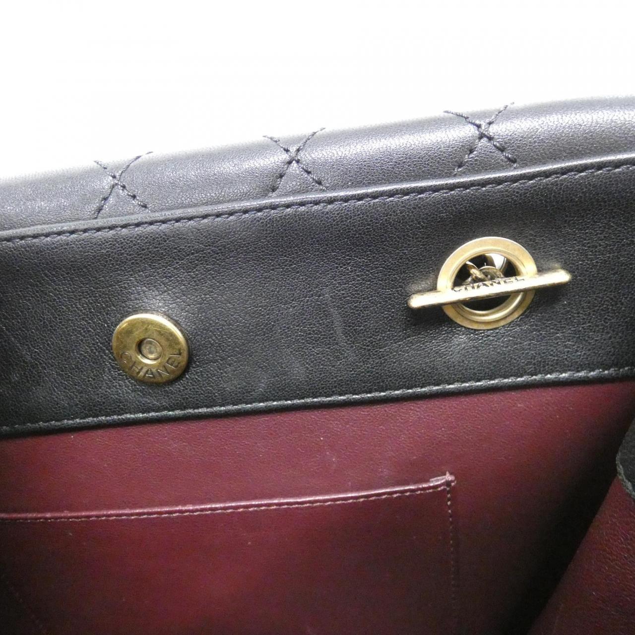 シャネル ショルダーバッグ