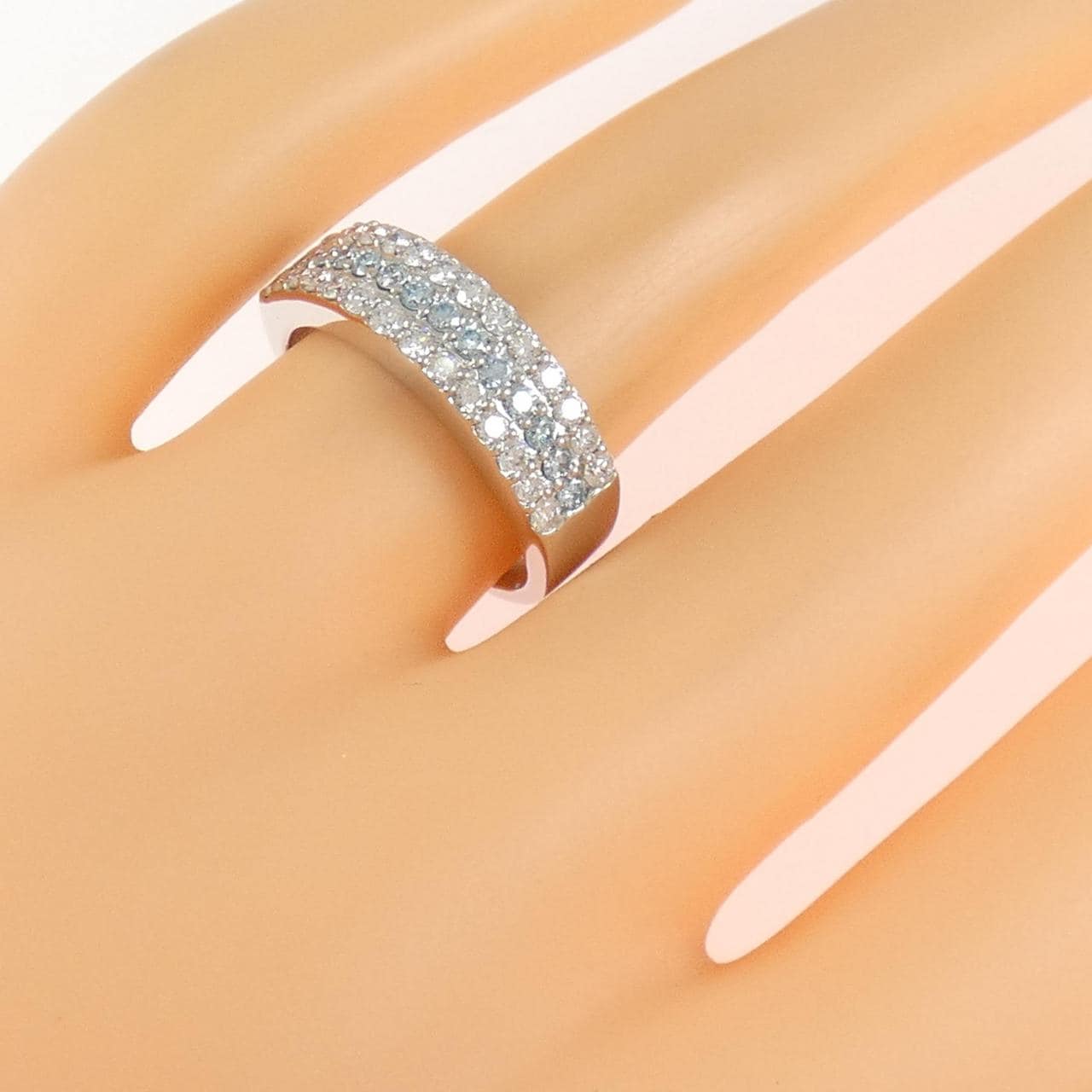 PT900 パヴェ ダイヤモンド リング 0.82CT