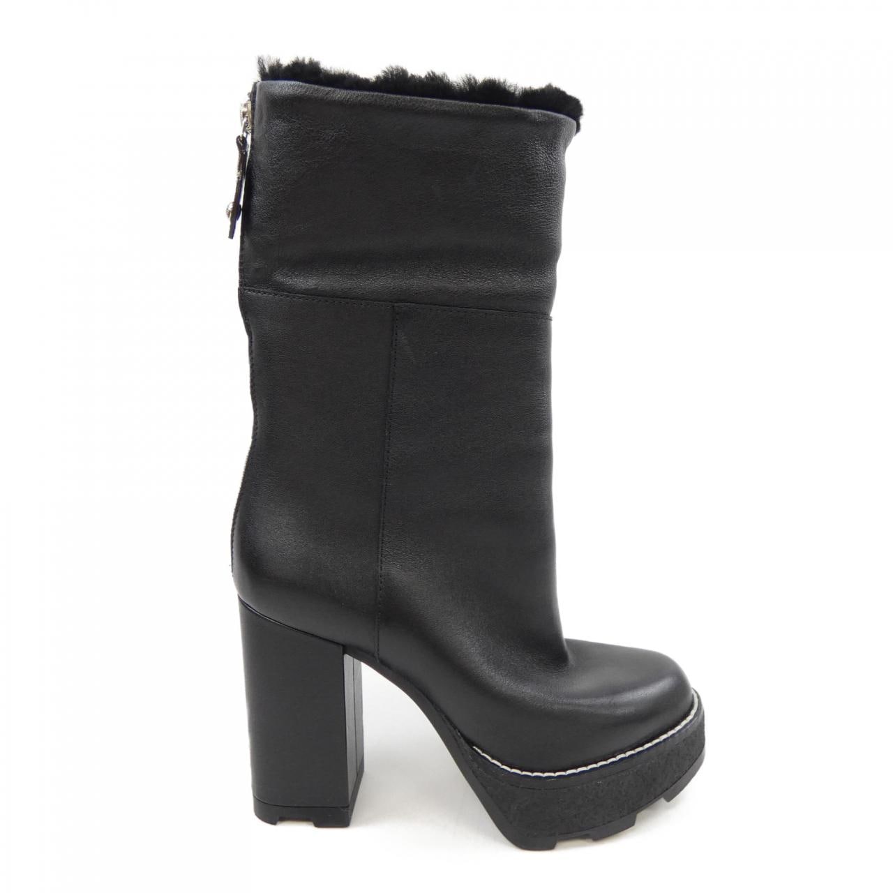 ルイヴィトン LOUIS VUITTON LVボブールライン ブーツ