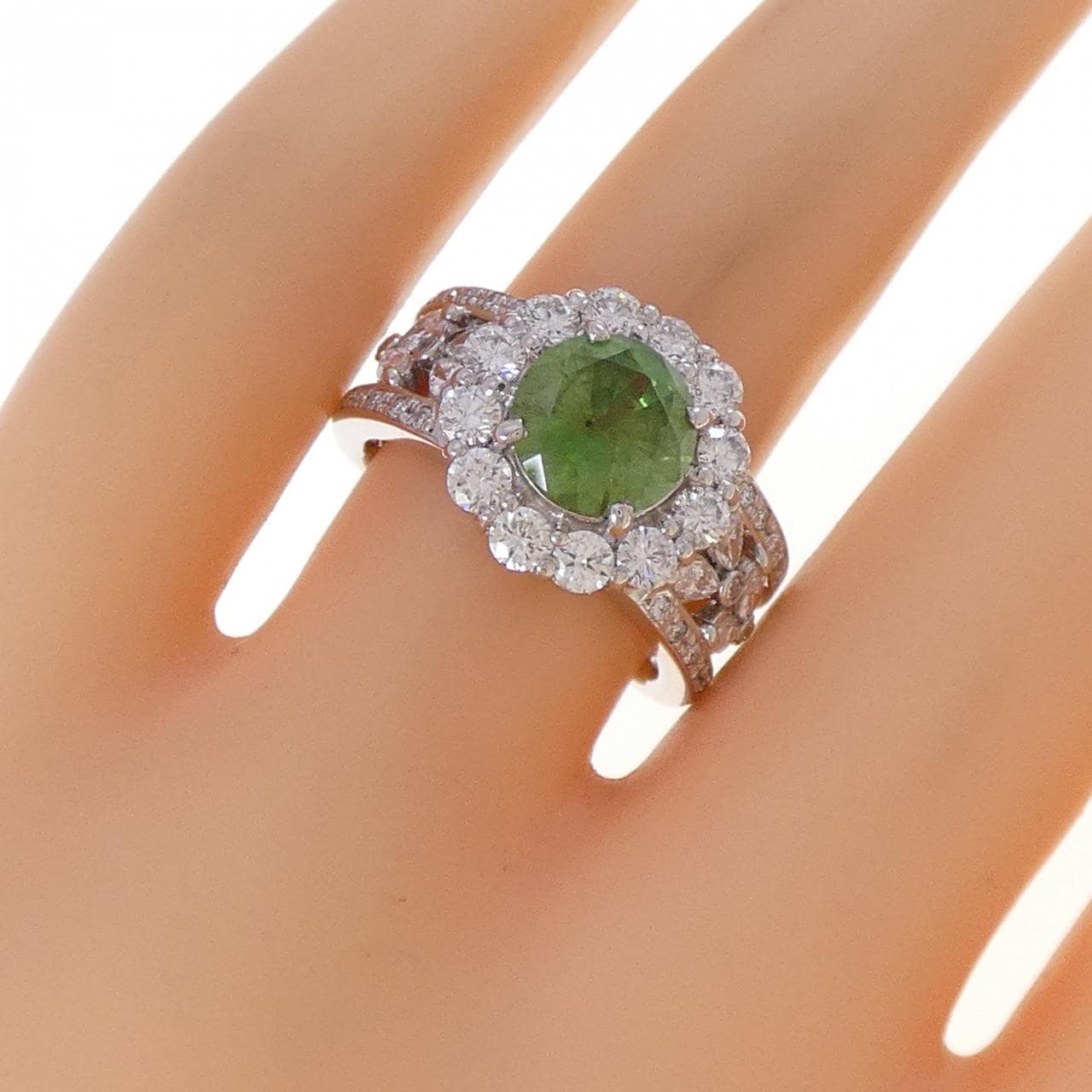 PT900 デマントイドガーネット リング 1.886CT