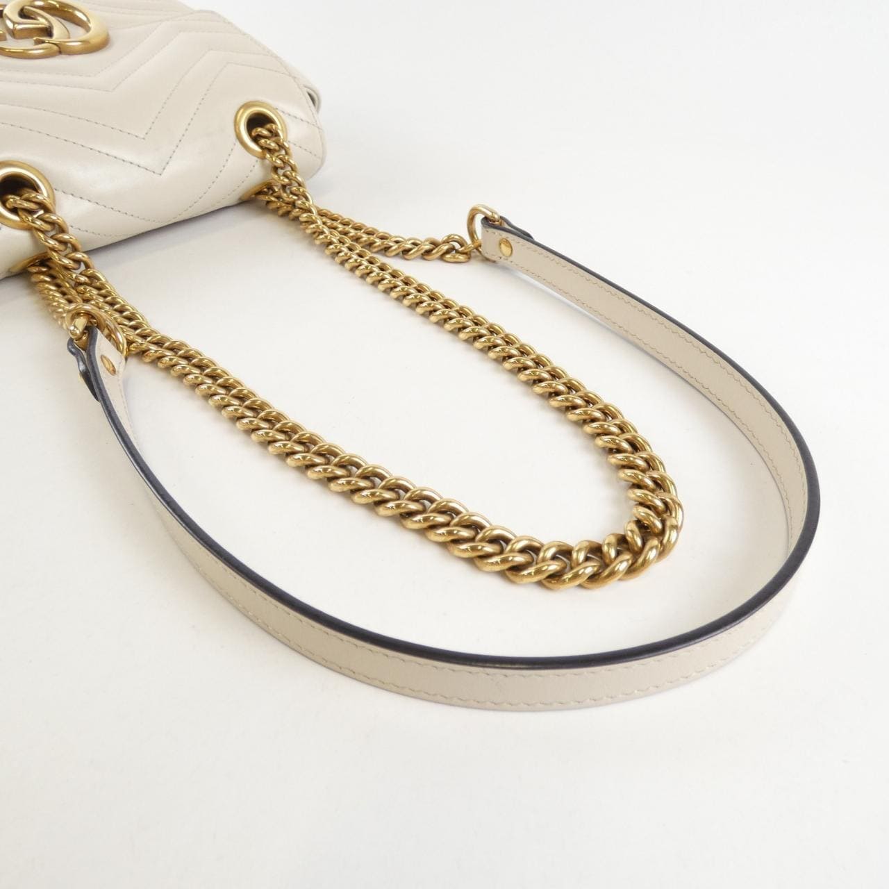 グッチ GG マーモント739682 AABZC ショルダーバッグ