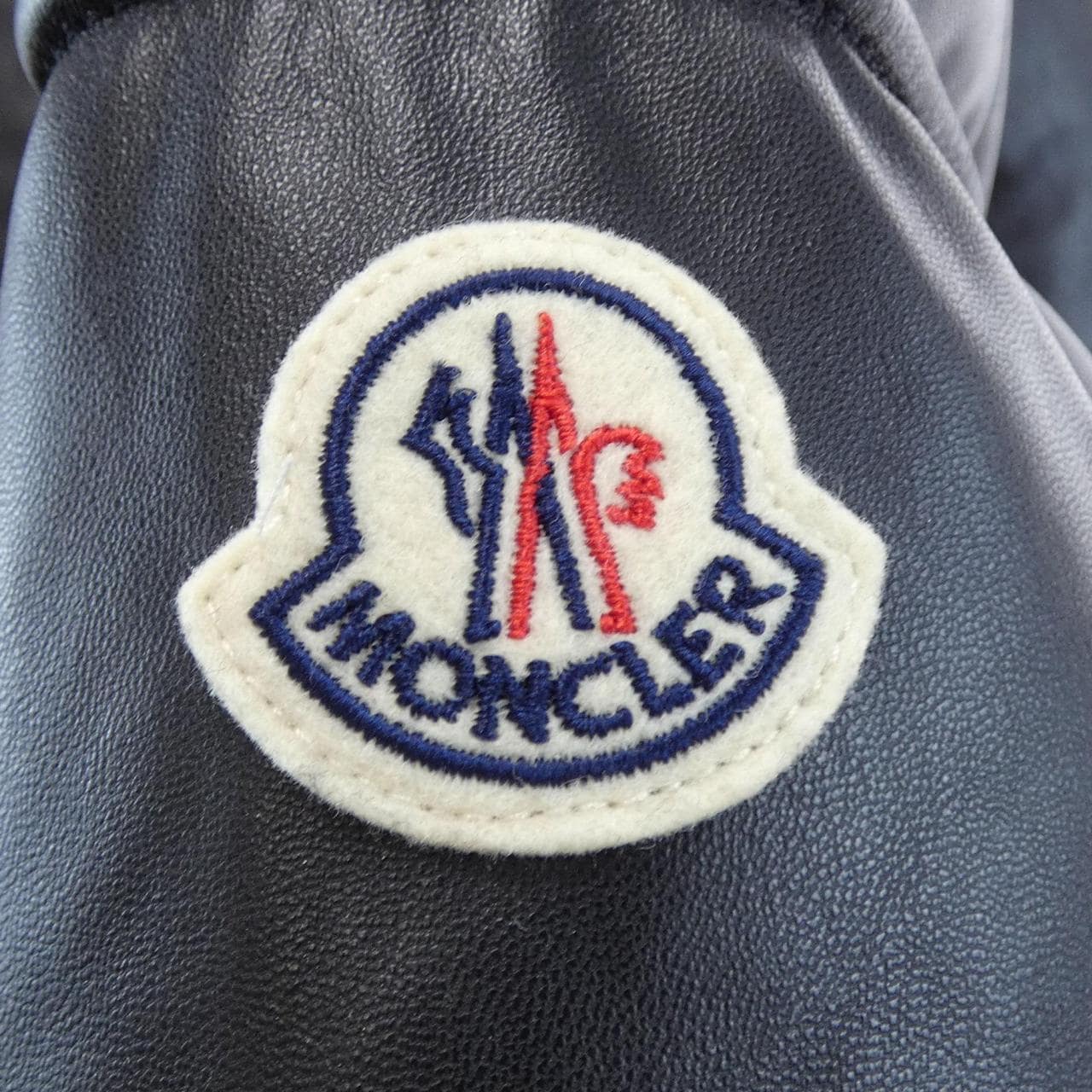 モンクレール MONCLER CLARABIDE ダウンジャケット