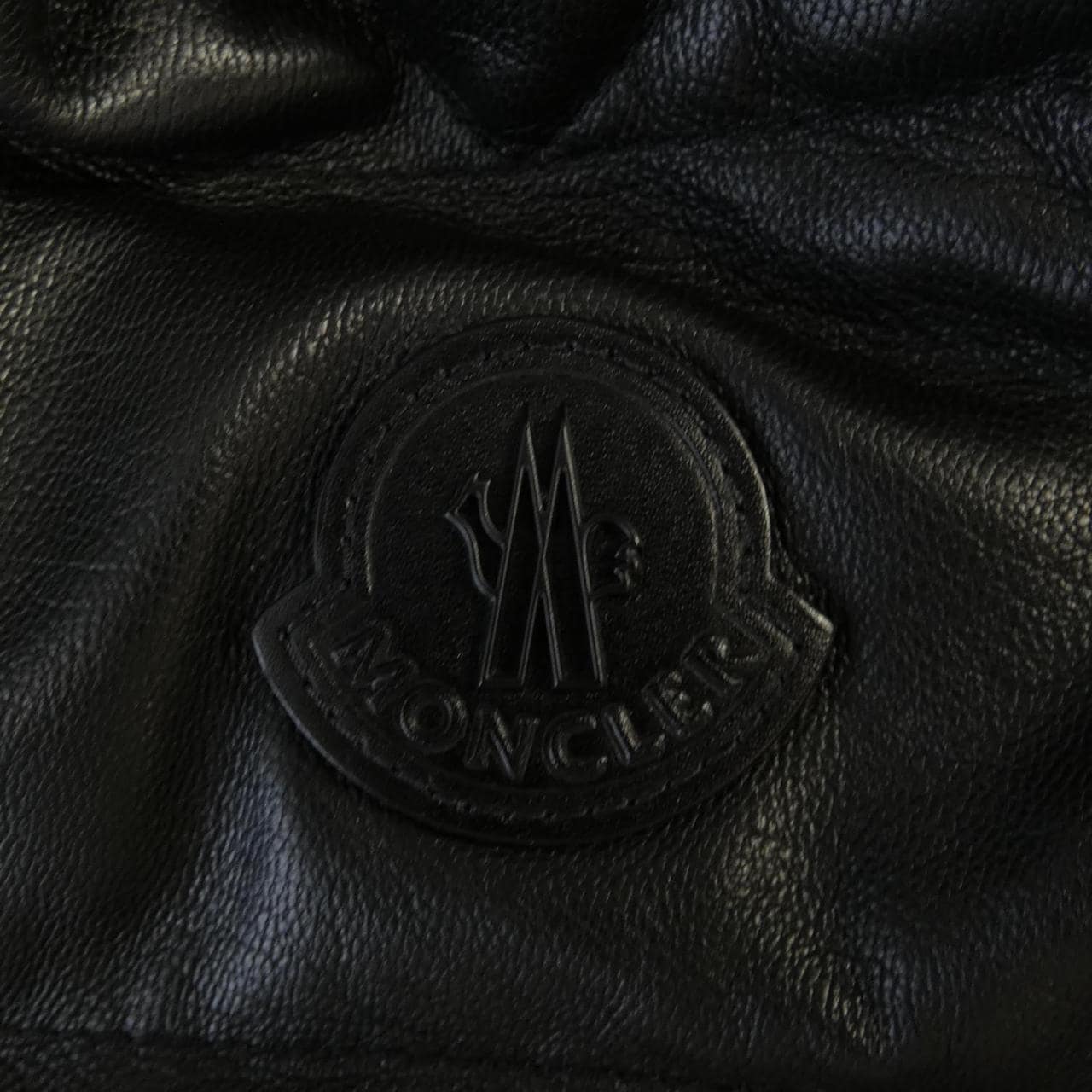 モンクレール MONCLER ダウンジャケット