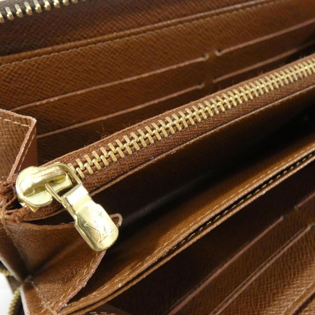 ルイヴィトン モノグラム ジッピー ウォレット M60017 財布